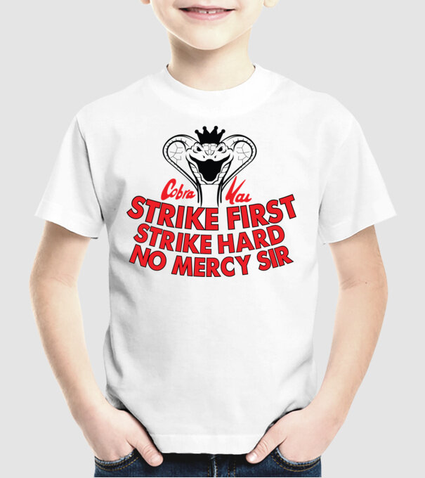 Strike first strike hard logo model alb pe tricou