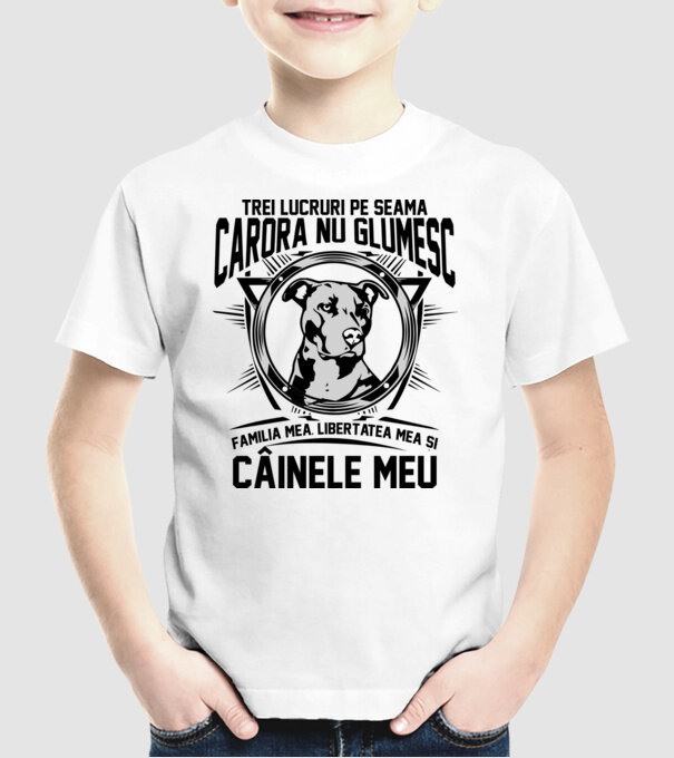 trei lucruri pe seama cărora nu glumesc: familia mea, libertatea mea și câinele meu model alb pe tricou