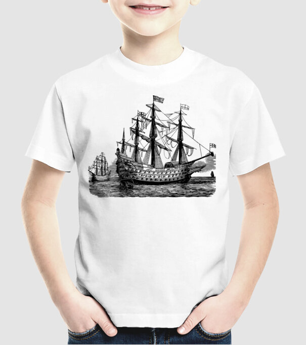 Vapoare model alb pe tricou