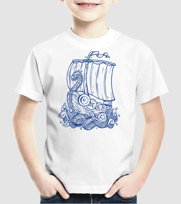 Vapoare model alb pe tricou