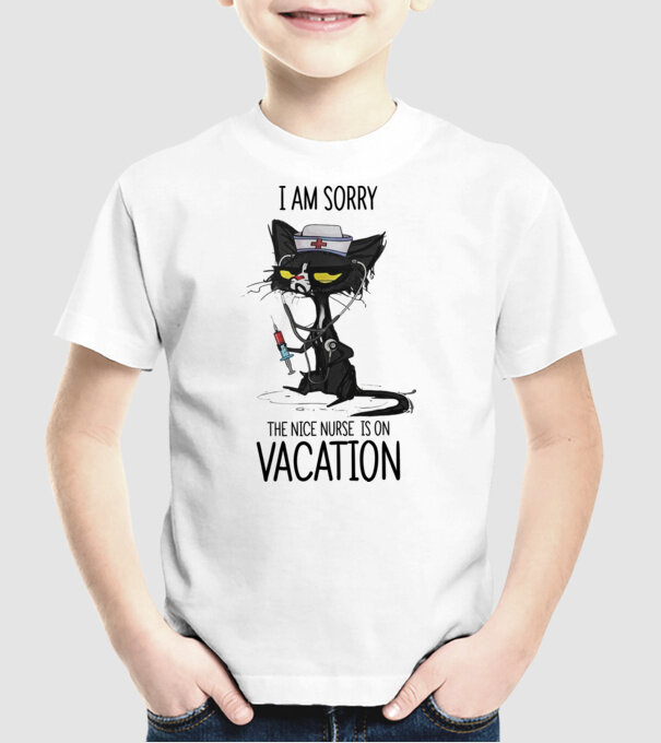 Sora mai drăguță e în vacanță model alb pe tricou