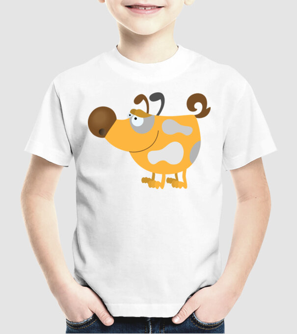 model alb pe tricou