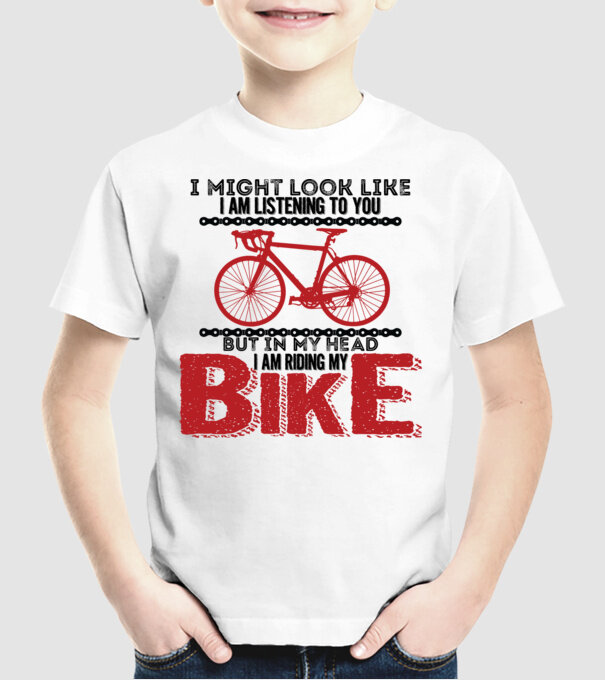 I might look like model alb pe tricou
