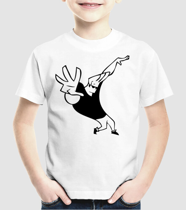 model alb pe tricou