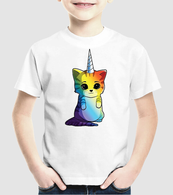 Unicat model alb pe tricou
