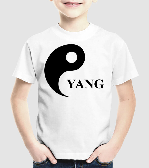 Yang model alb pe tricou