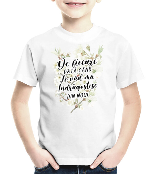  model  pe tricou