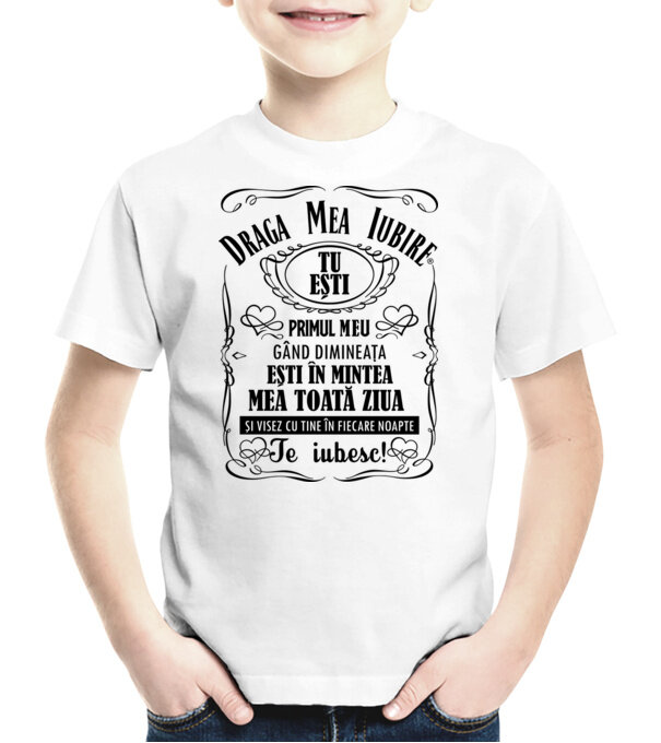  model  pe tricou