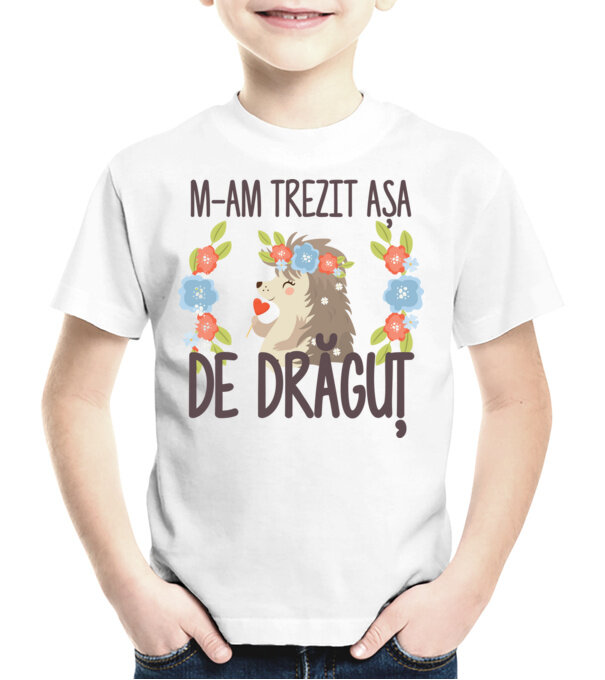  model  pe tricou