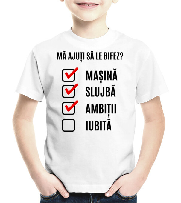  model  pe tricou
