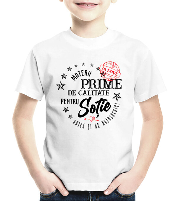  model  pe tricou