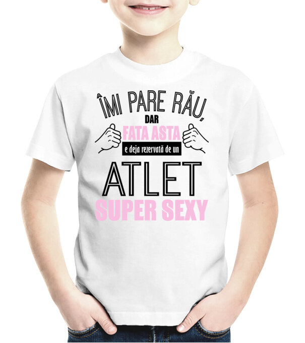  model  pe tricou