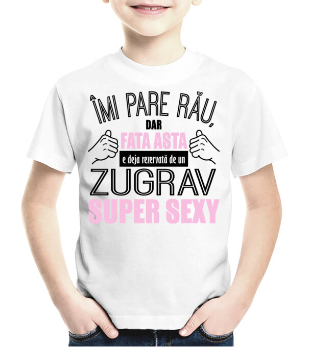  model  pe tricou
