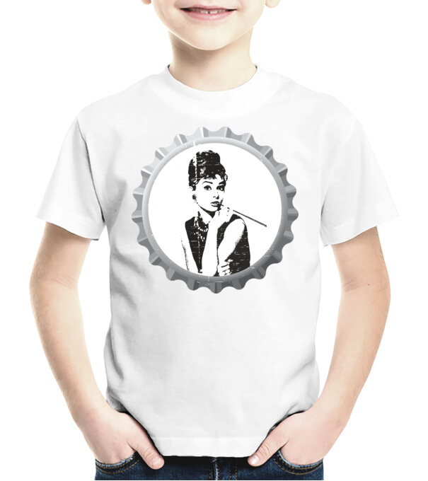  model  pe tricou