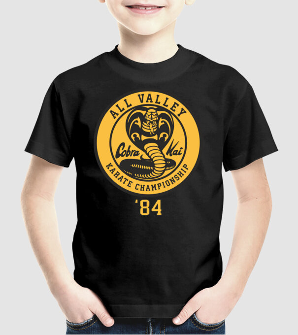 all valley karate cobra kai model negru pe tricou
