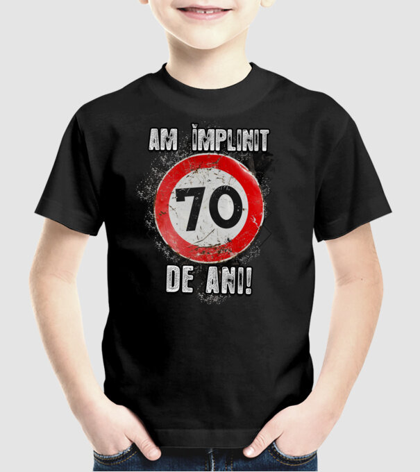 Am împlinit 70 de ani! model negru pe tricou