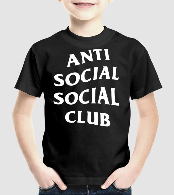 Anti social social club model negru pe tricou