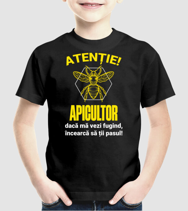 Atenție, apicultor! Dacă mă vezi fugind, încearcă să ții pasul! model negru pe tricou