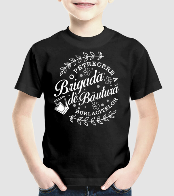 Brigada de băutură model negru pe tricou