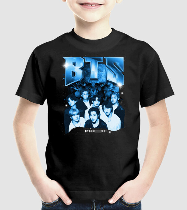 BTS model negru pe tricou