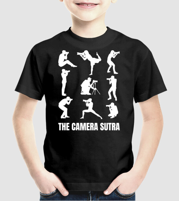 Camera sutra model negru pe tricou