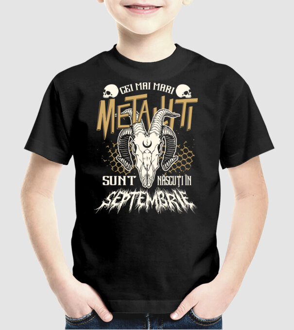 Cei mai mari metaliști sunt născuți în septembrie. model negru pe tricou
