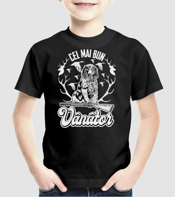 Cel mai bun vânător model negru pe tricou
