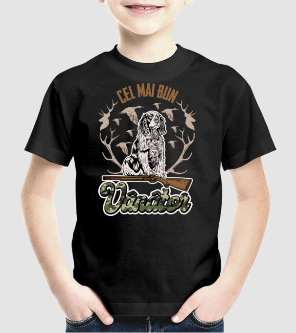 Cel mai bun vânător model negru pe tricou