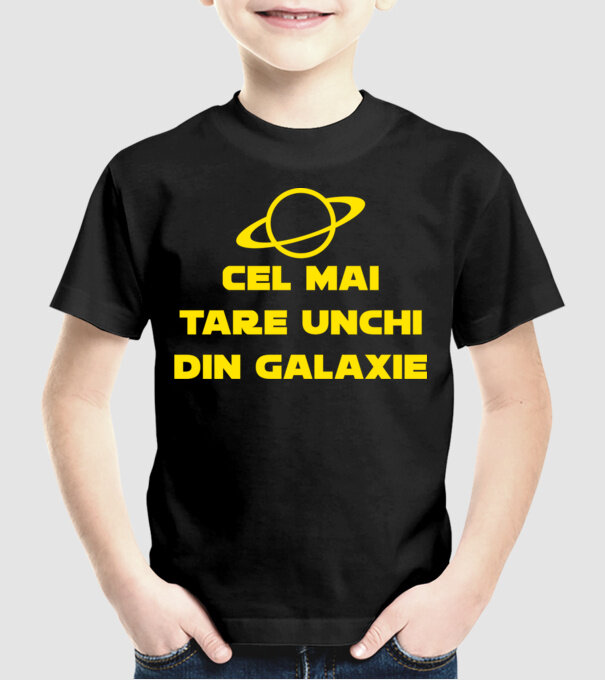 Cel mai tare unchi din galaxie model negru pe tricou