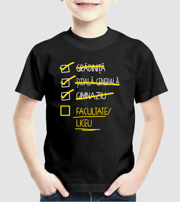 Cheklist educație - Gimnaziu negru model negru pe tricou