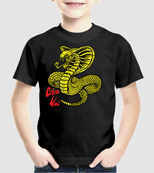 cobra kai logo color model negru pe tricou
