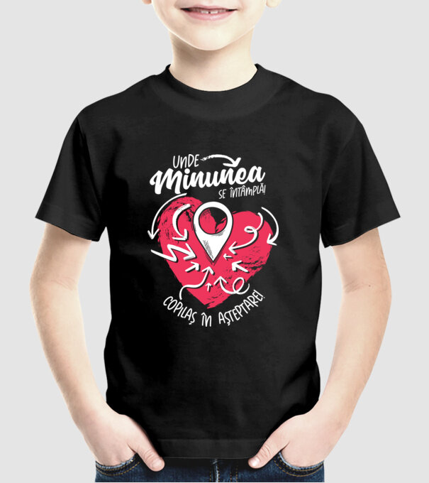 Copilaș în așteptare model negru pe tricou