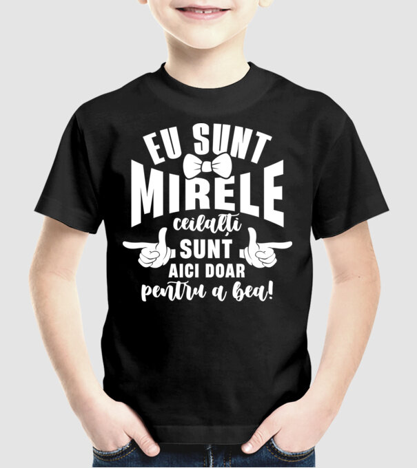 Eu sunt mirele model negru pe tricou