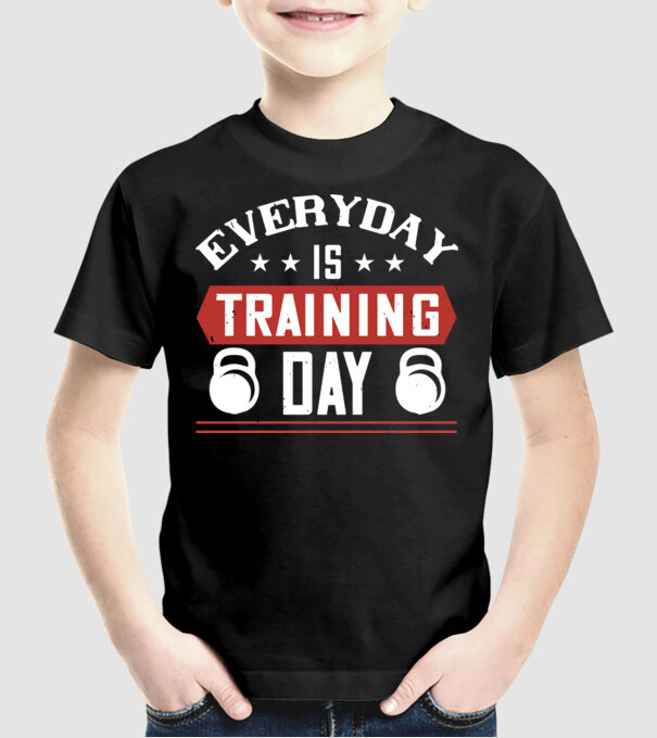 everyday is training day model negru pe tricou