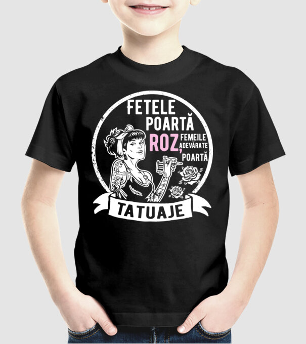 Fetele poartă roz, femeile adevărate poartă tatuaje model negru pe tricou