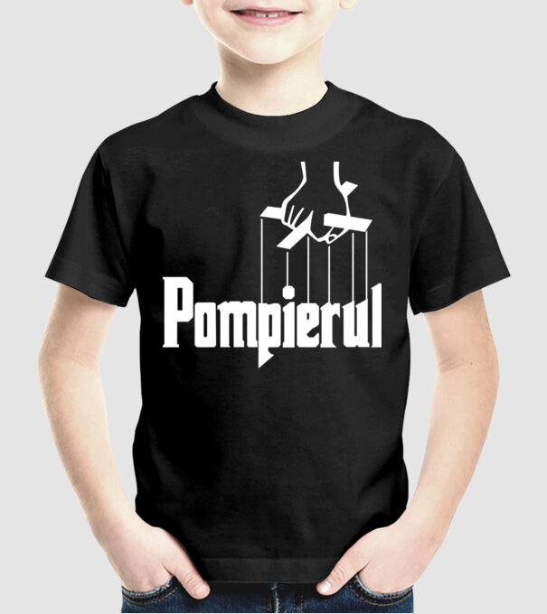 Pompierul model negru pe tricou