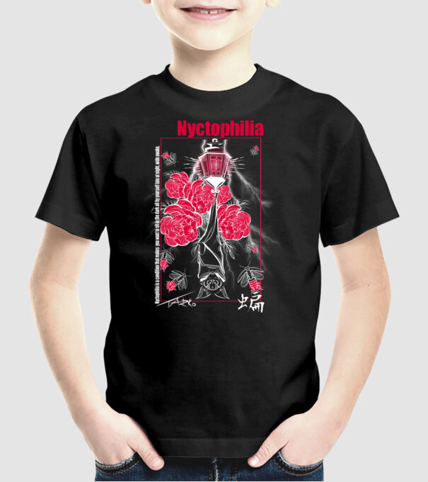 Graffiti model negru pe tricou