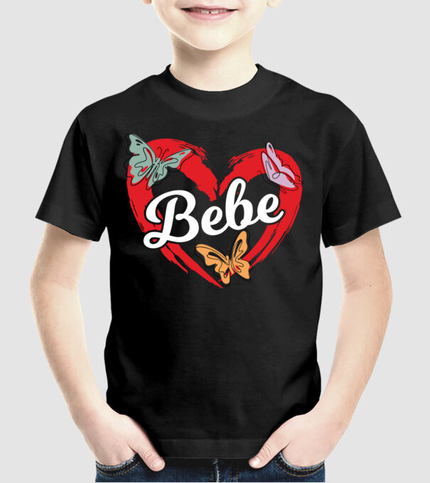 Bebe model negru pe tricou