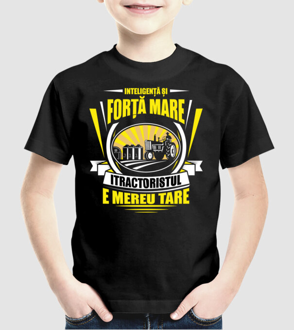 Inteligență și forță mare, tractoristul e mereu tare model negru pe tricou