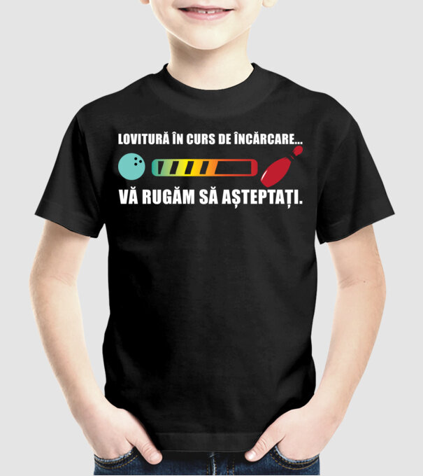lovitură în curs de încărcare .. vă rugăm să așteptați. model negru pe tricou