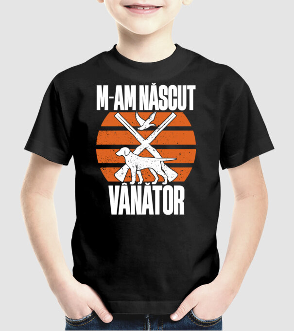 M-am născut vânător model negru pe tricou