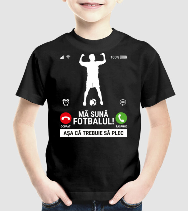 Mă sună fotbalul model negru pe tricou