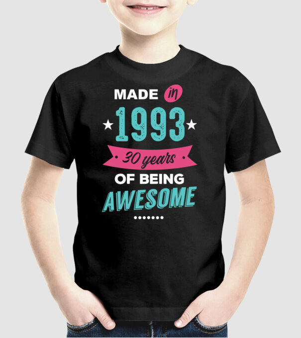 Made in 1993 model negru pe tricou