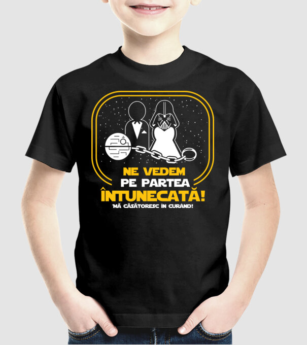 Ne vedem pe partea întunecată model negru pe tricou