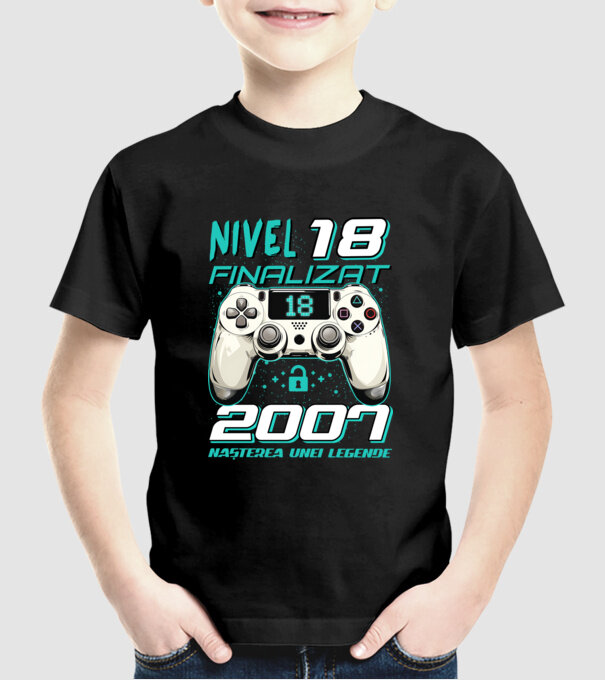 Nivel finalizat 18 2007 model negru pe tricou
