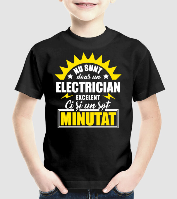 Nu sunt doar un electrician excelent, ci și un soț minunat! model negru pe tricou