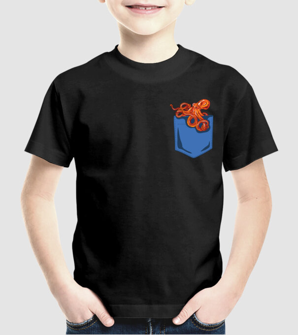 Octopus model negru pe tricou