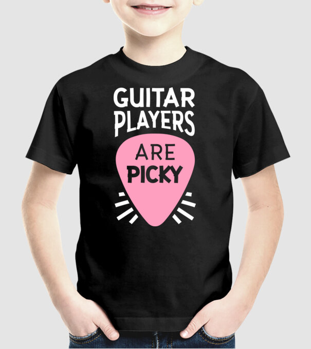 Picky model negru pe tricou