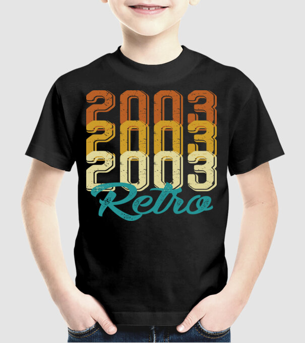 Retro 2003 model negru pe tricou