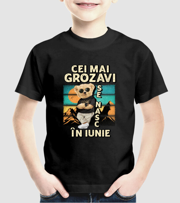 RETRO teddy IUNIE model negru pe tricou